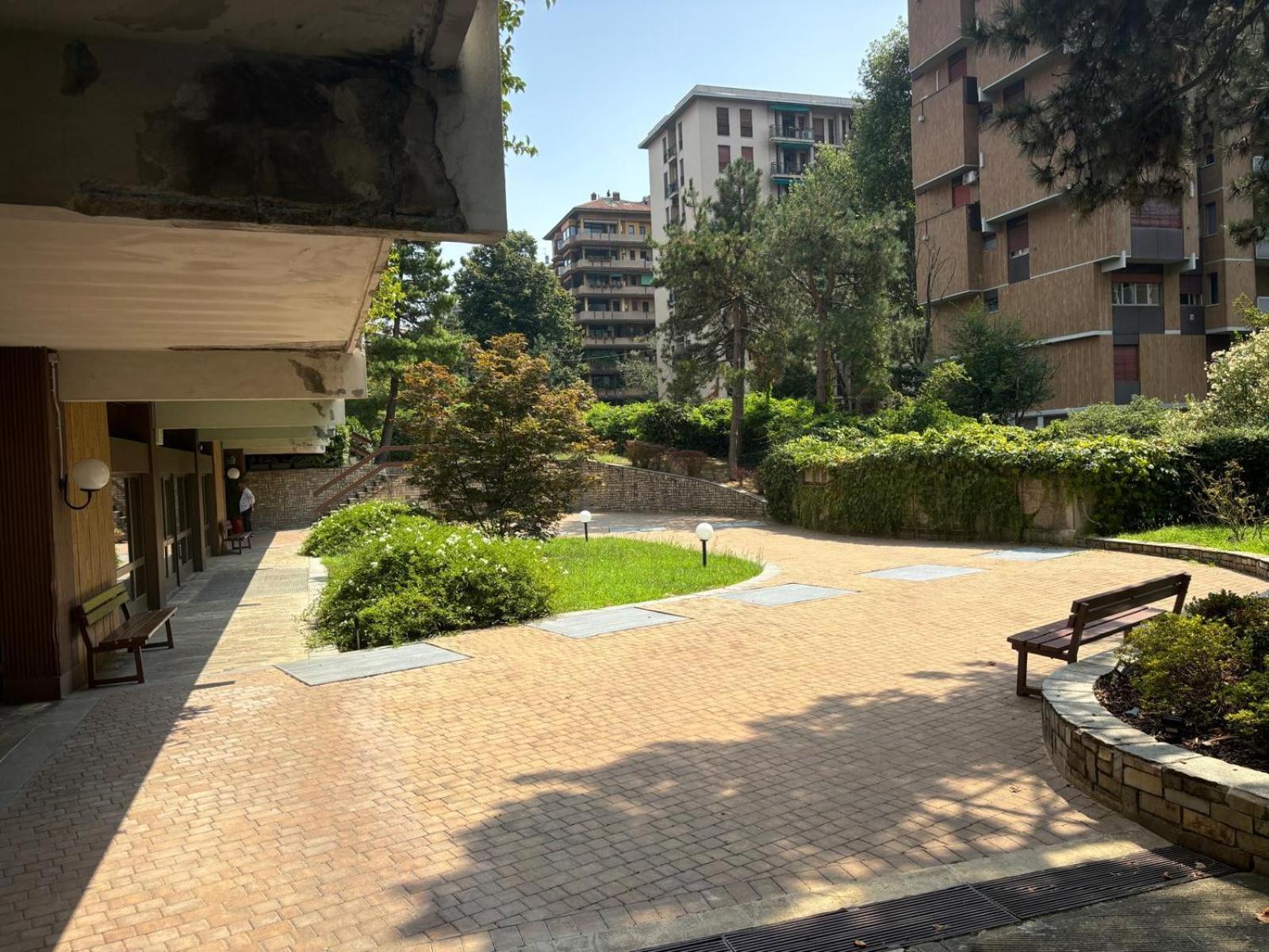 Loft Elegante In Centro Milano In Zona Signorile - Davanti Alla Metro Milão Exterior foto