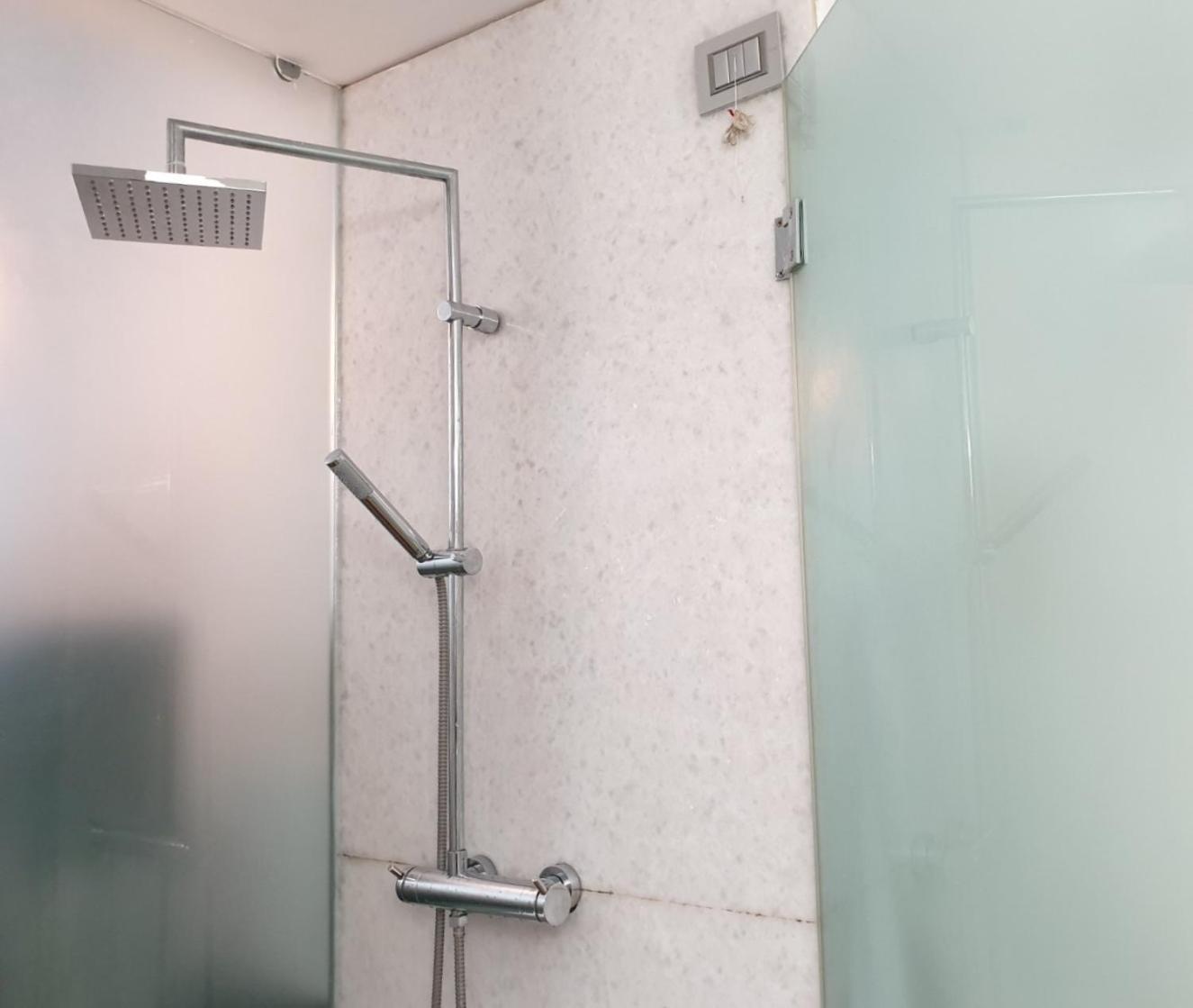 Loft Elegante In Centro Milano In Zona Signorile - Davanti Alla Metro Milão Exterior foto
