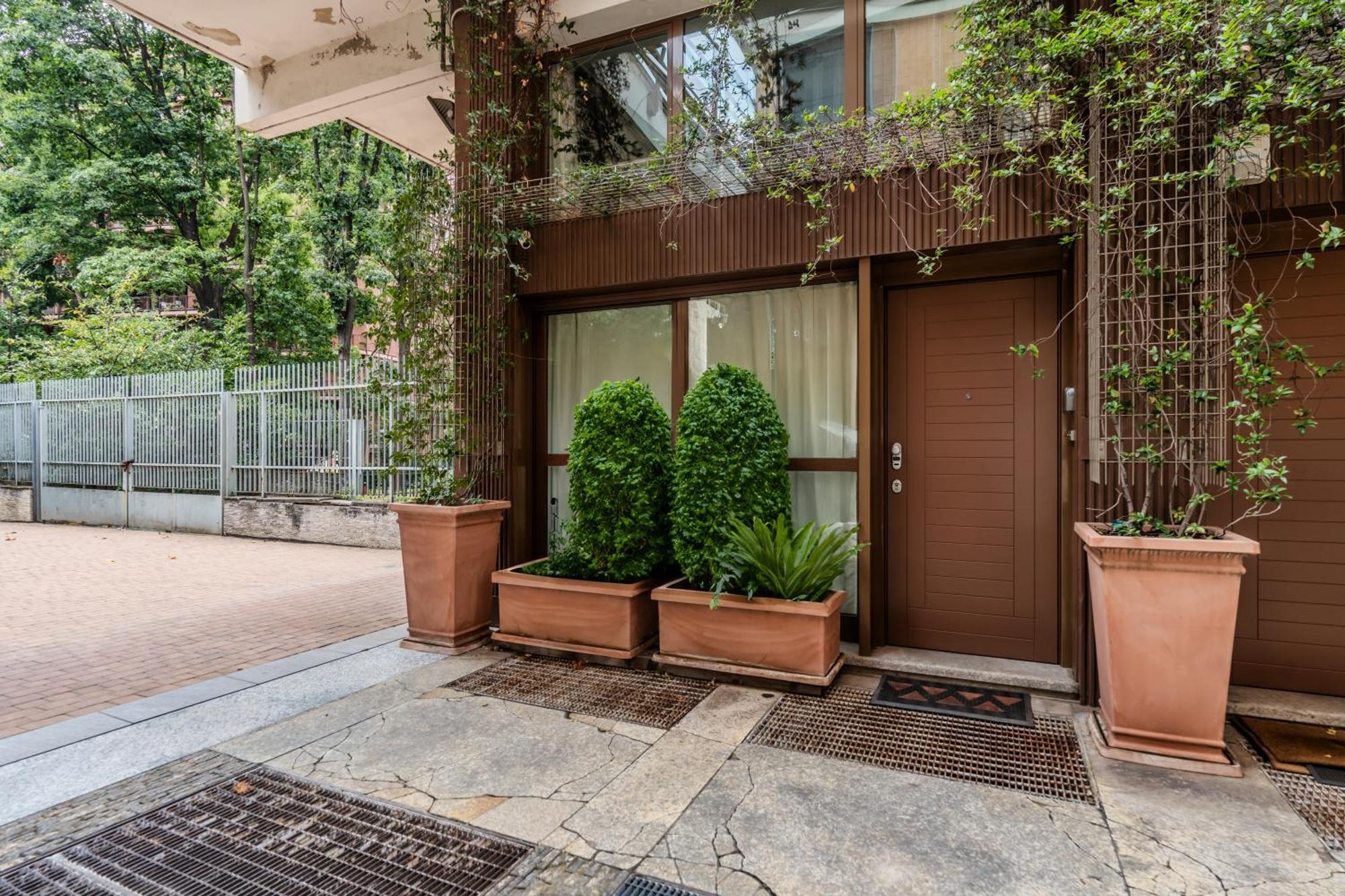 Loft Elegante In Centro Milano In Zona Signorile - Davanti Alla Metro Milão Exterior foto